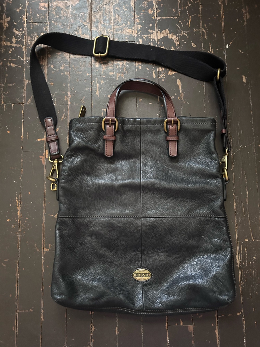 Vintage Fossil Explorer Black Leather Foldover Satchel with Crossbody Strap